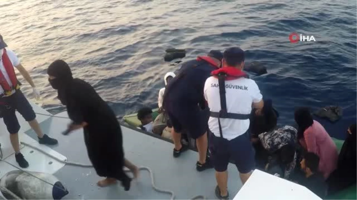 Yunanistan\'ın geri ittiği göçmenler böyle kurtarıldı