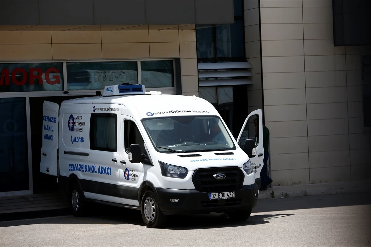Antalya\'da Atık Su İstasyonunda Hayatını Kaybeden İşçilerin Cenazeleri Teslim Edildi
