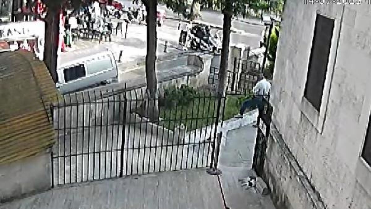 Fatih\'te Döviz Bürosundan Gasbedilen Yabancı Uyruklu Kişi Vuruldu