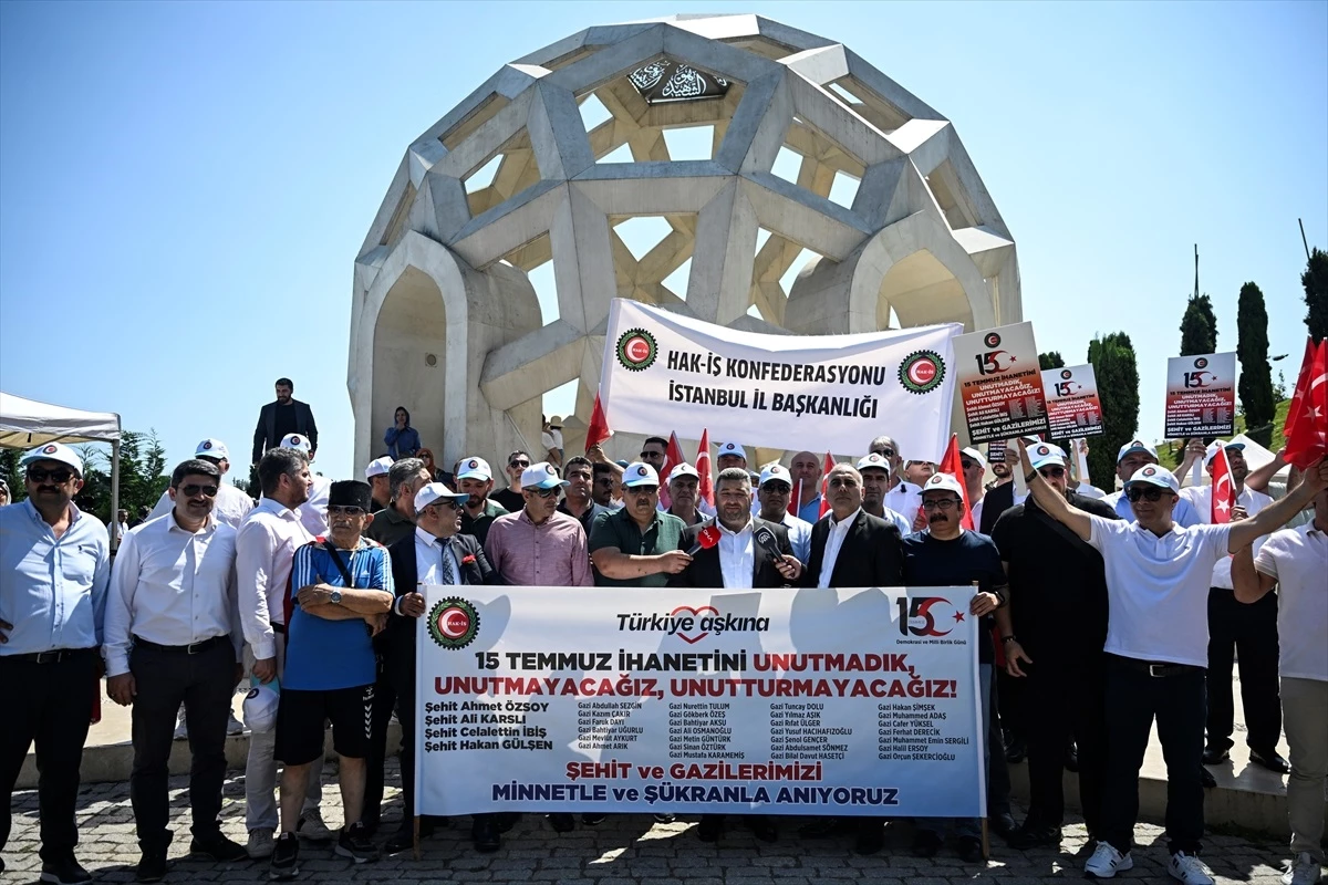 HAK-İŞ Konfederasyonu Üyeleri 15 Temmuz Şehitler Makamı\'nı Ziyaret Etti