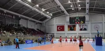 Türkiye Kadın Milli Takımı İtalya'yı 3-0 yenerek şampiyonaya galibiyetle başladı