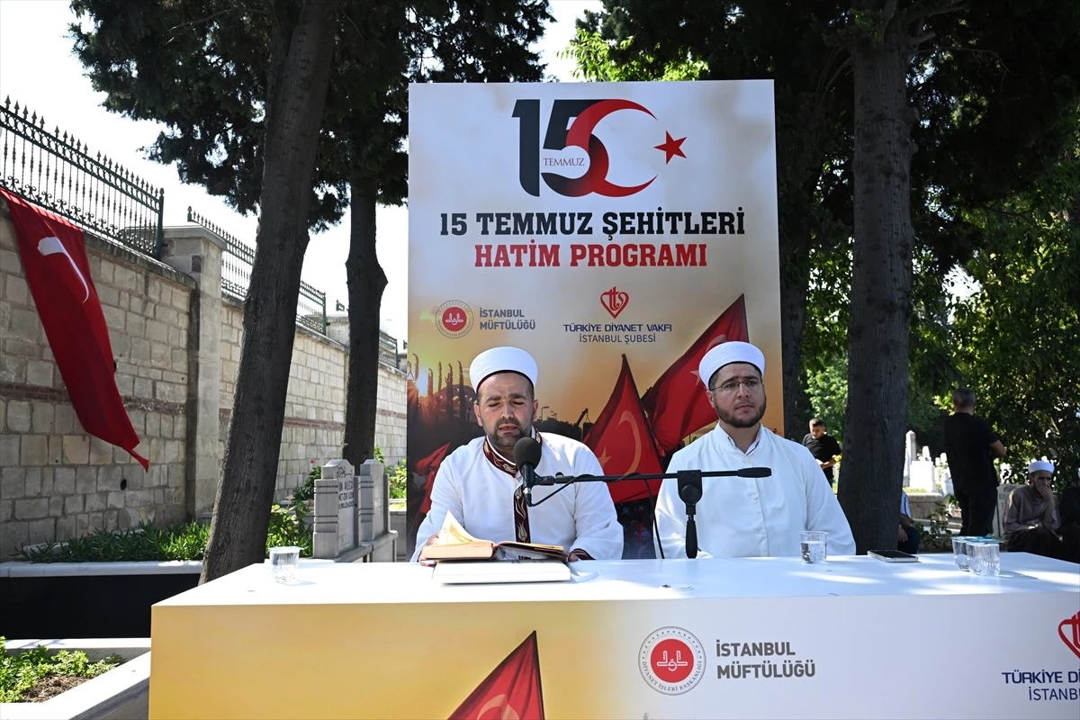İstanbul\'da 15 Temmuz Şehitleri Hatim Programı düzenlendi