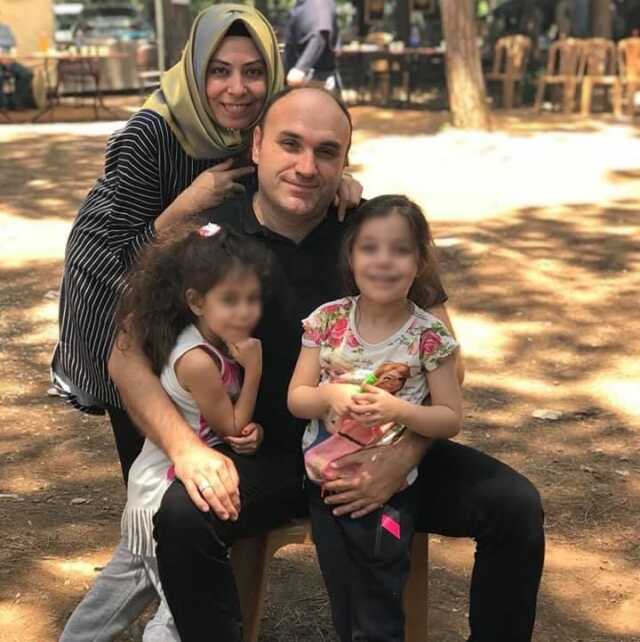 Kamyon çarptığı ticari taksiyi sürükledi: 4 ölü Kamyon çarptığı ticari taksiyi sürükledi: 4 ölü
