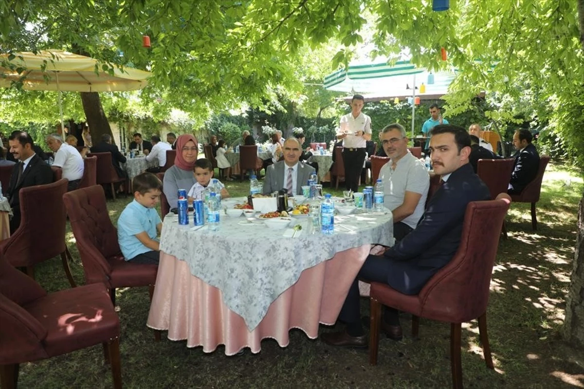 Konya Valisi Vahdettin Özkan, şehit ve gazi aileleriyle buluştu