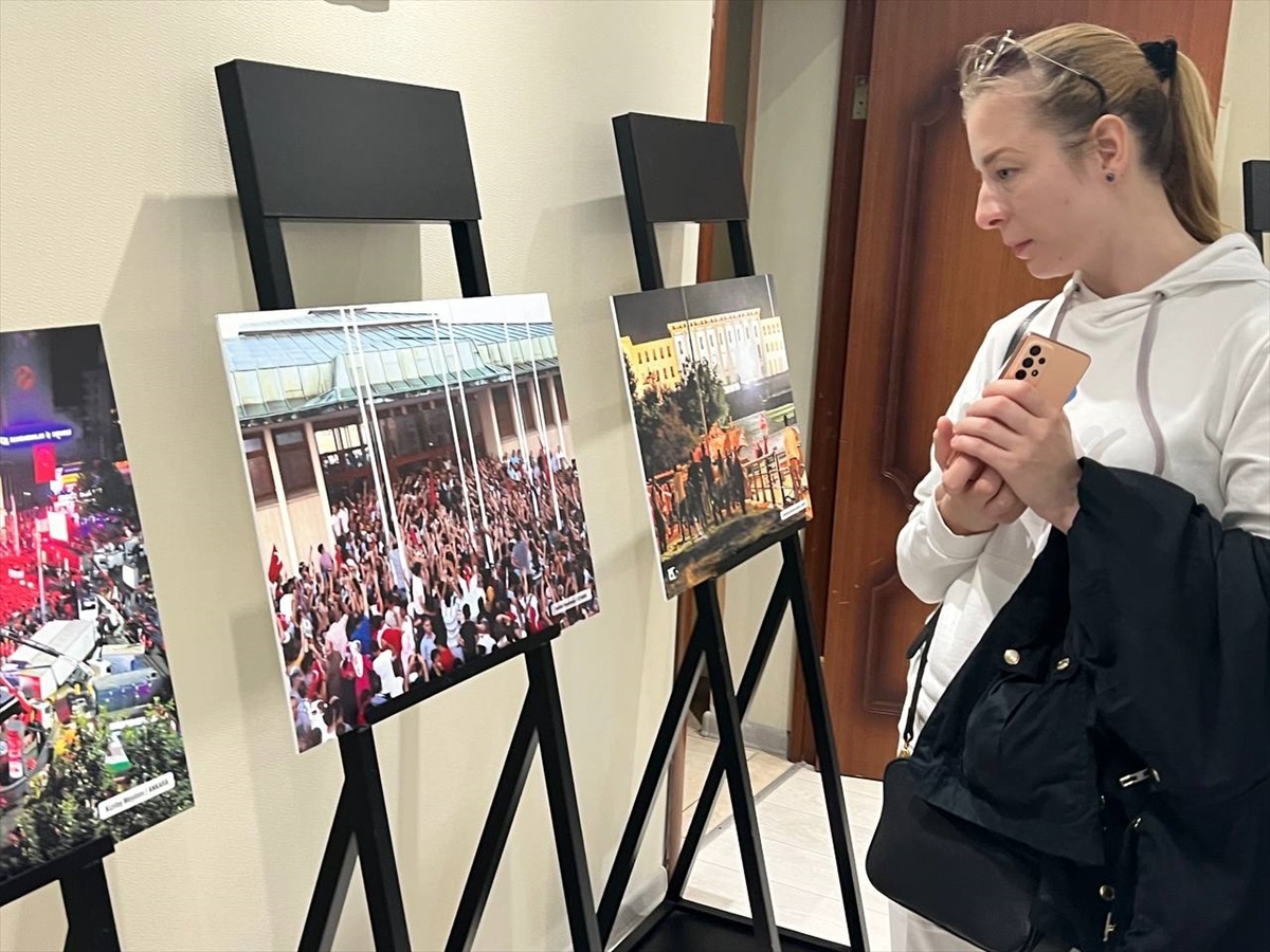 Moskova\'da 15 Temmuz Demokrasi ve Milli Birlik Günü Sergisi Açıldı