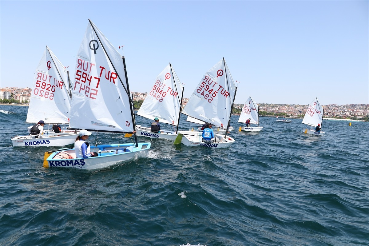 Tekirdağ\'da 15 Temmuz Demokrasi ve Milli Birlik Günü Yelken Yarışları Başladı
