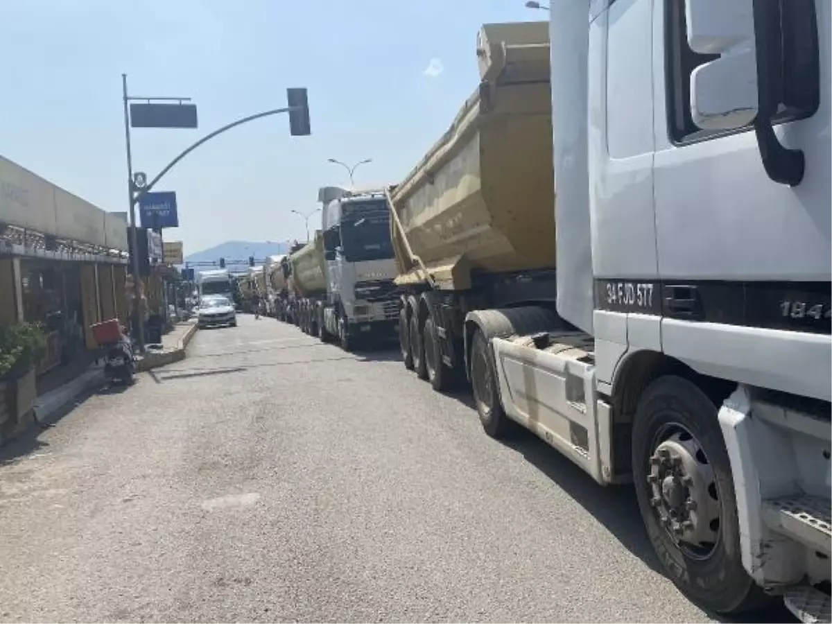 Tuzla\'da hafriyat kamyonu tartışması