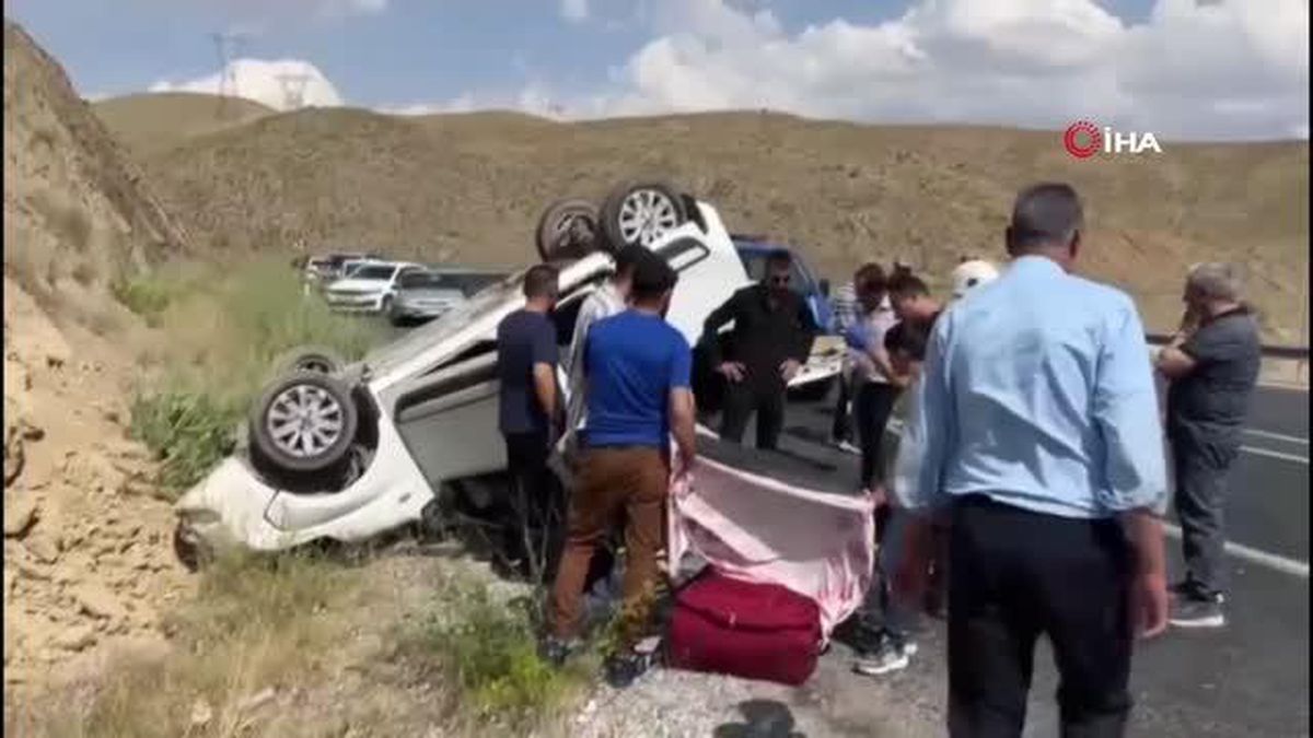 Van-Hakkari yolunda trafik kazası: 5 yaralı