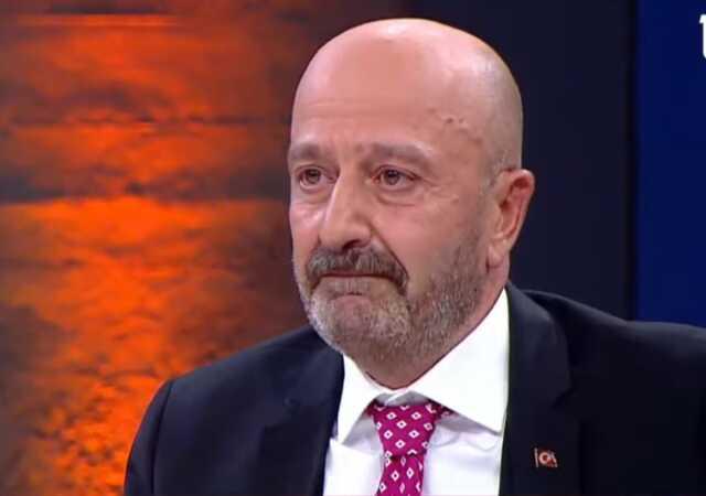 Zekai Aksakallı, Ömer Halisdemir'e şehadet emrini verdiği anları anlatırken gözyaşlarını tutamadı