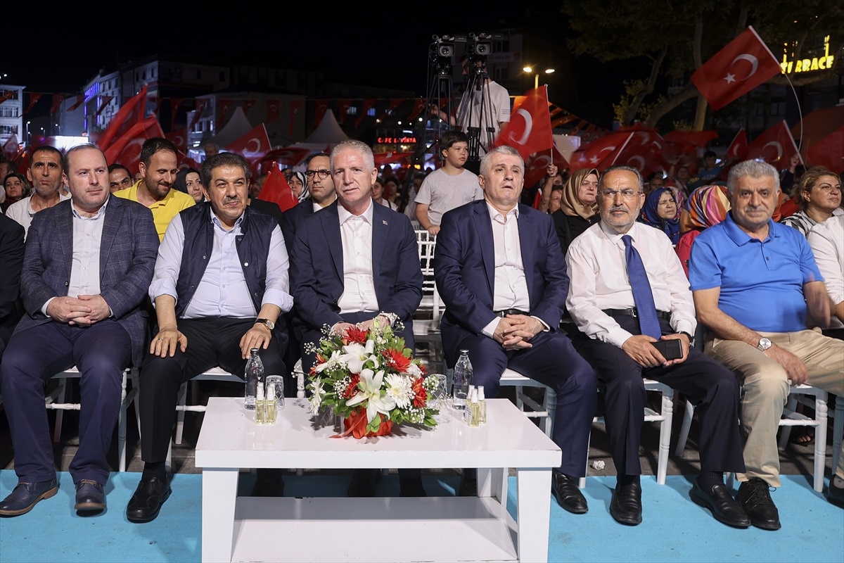 Esenler\'de 15 Temmuz Demokrasi ve Milli Birlik Günü etkinlikleri düzenlendi