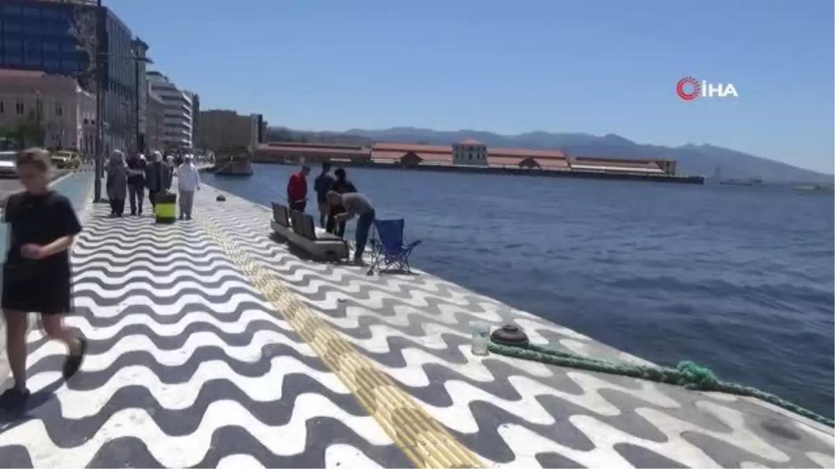 İzmir'de Sıcak Hava Etkisini Sürdürüyor