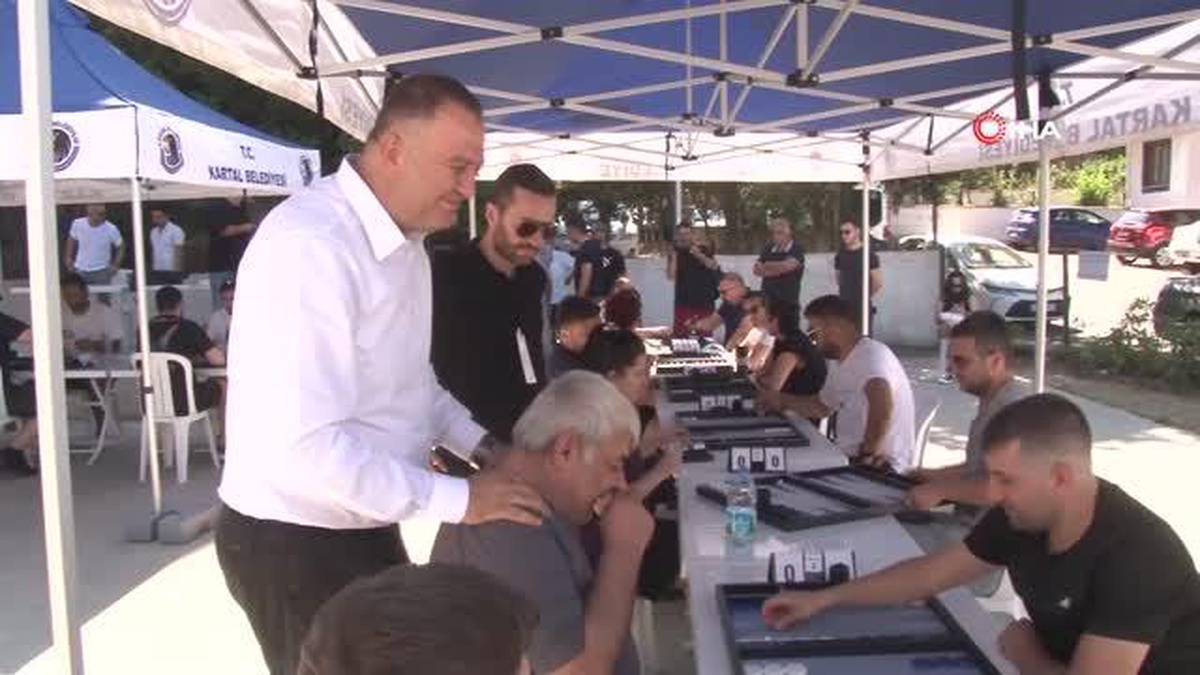 Kartal\'da renkli bir tavla turnuvası düzenlendi
