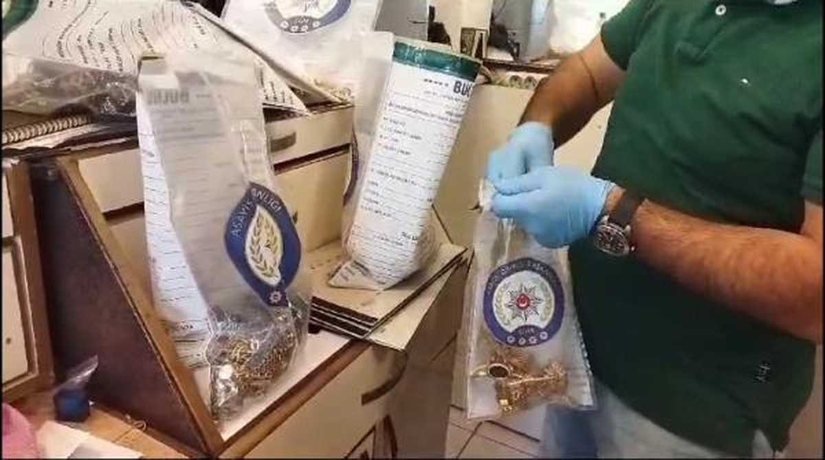 Diyarbakır\'da Sahte Altın Operasyonu: 18 Şüpheli Gözaltına Alındı