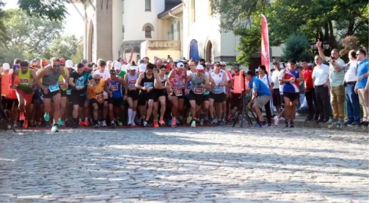 Edirne\'de düzenlenen 8. Uluslararası Edirne Maratonu\'nda birincilik yine Etiyopyalı atletin