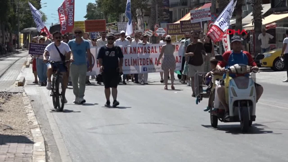 Antalya\'da Kiracılar Yüksek Kiralara Karşı Yürüdü