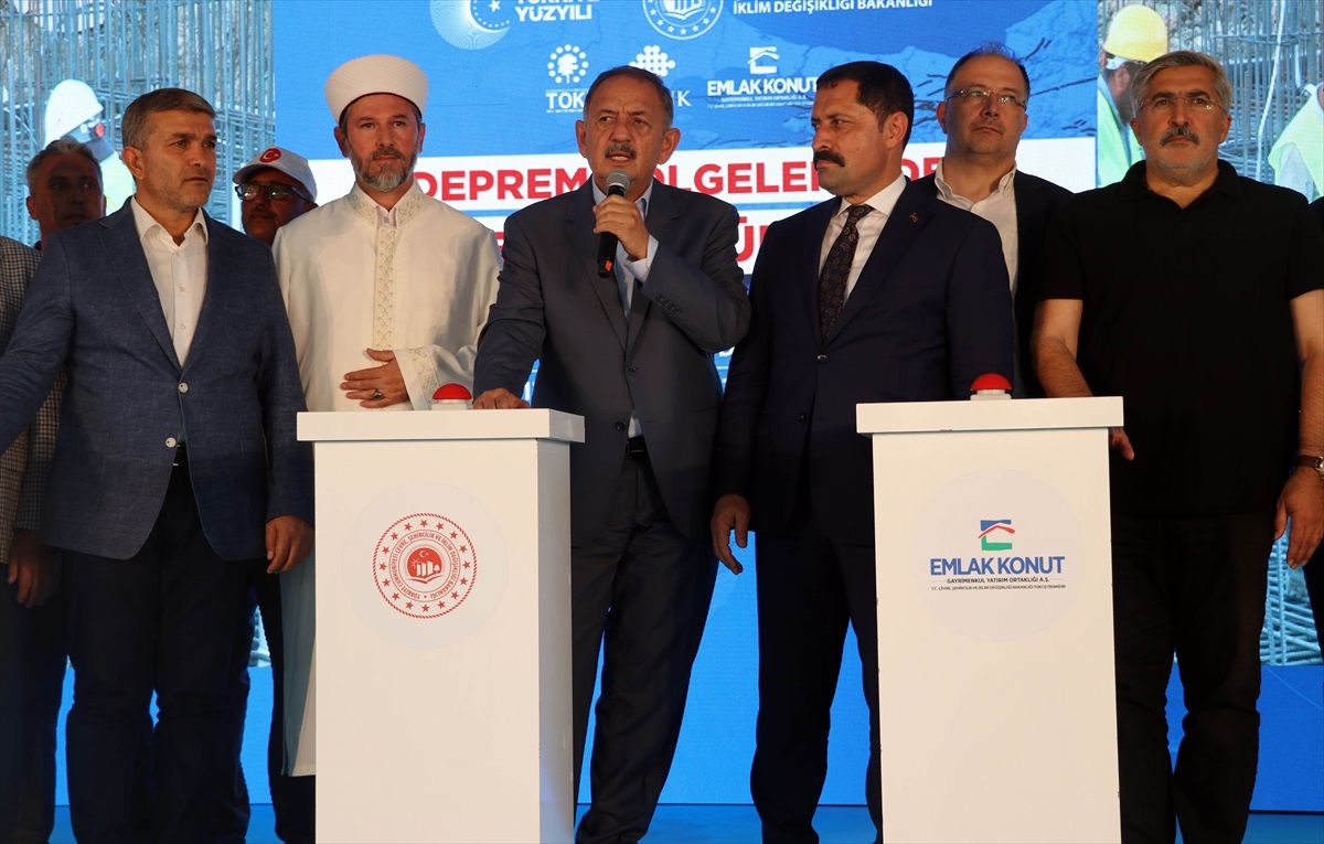 Bakan Özhaseki, Hatay\'da açılış ve temel atma töreninde konuştu Açıklaması