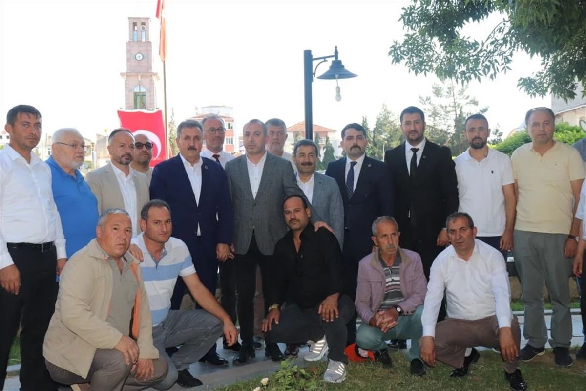 BBP Genel Başkanı Mustafa Destici, Samsun\'un Asarcık ilçesinde taziye ziyareti gerçekleştirdi