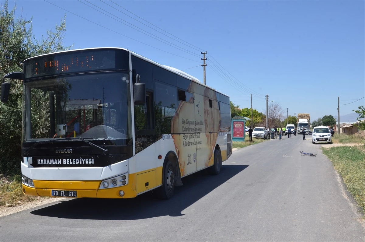 Karaman\'da Belediye Otobüsüyle Çarpışan Bisikletli Çocuk Ağır Yaralandı
