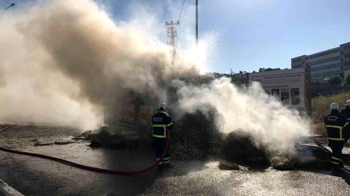 Bilecik\'te seyir halindeki kamyon alev aldı