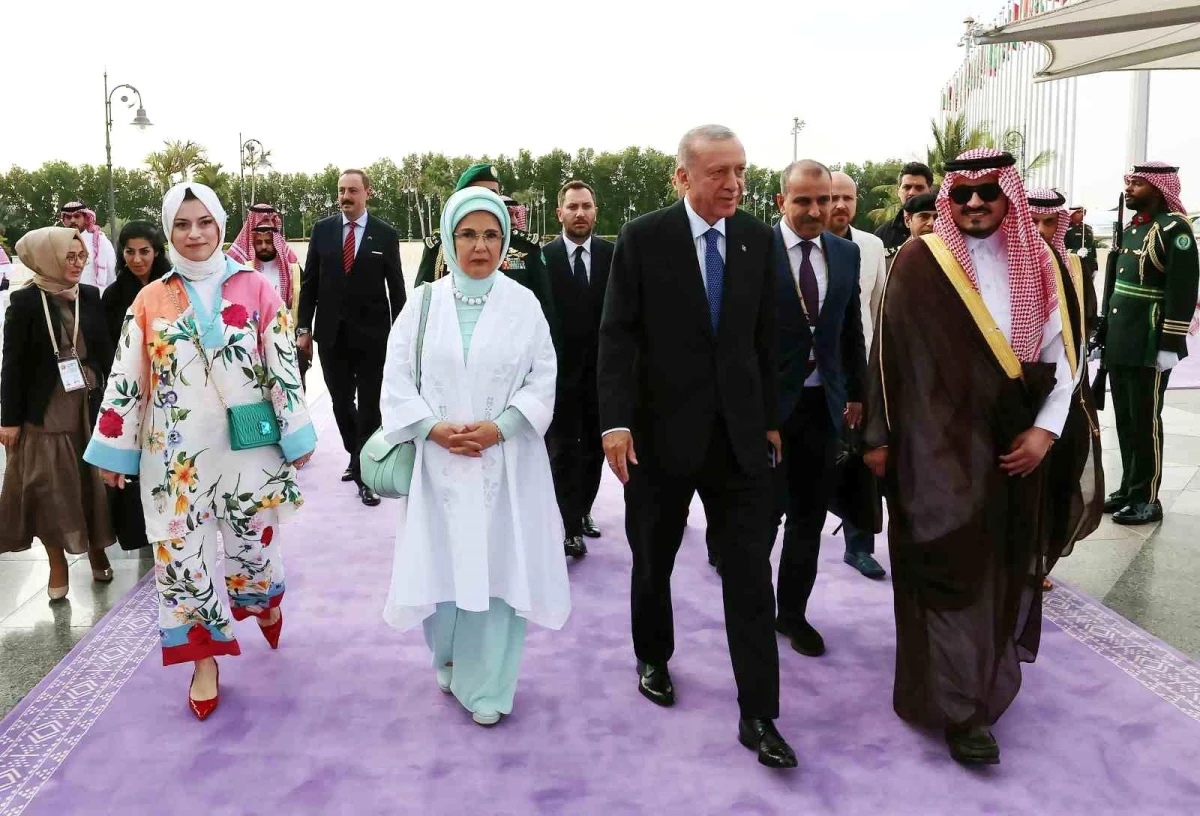Cumhurbaşkanı Erdoğan, Suudi Arabistan\'a Görüşmeler İçin Geldi