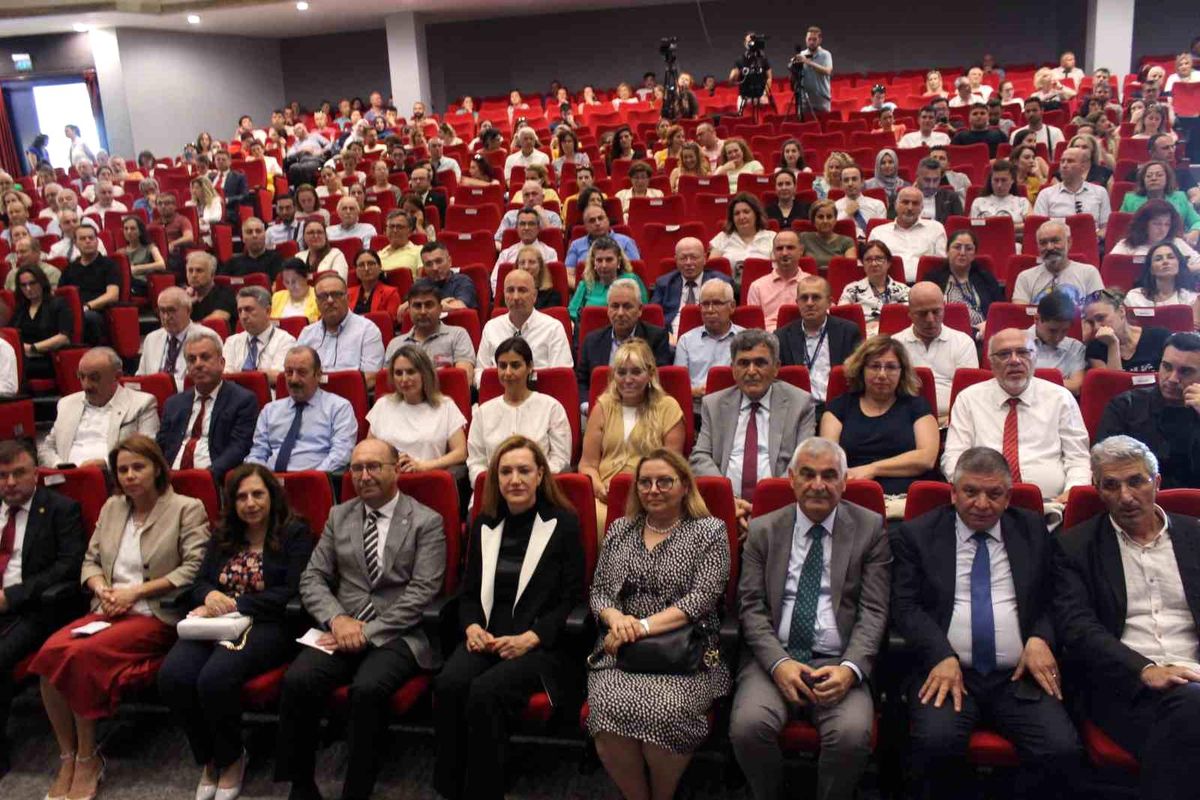 DEÜ panelinde "FETÖ tehdidi" uyarısı