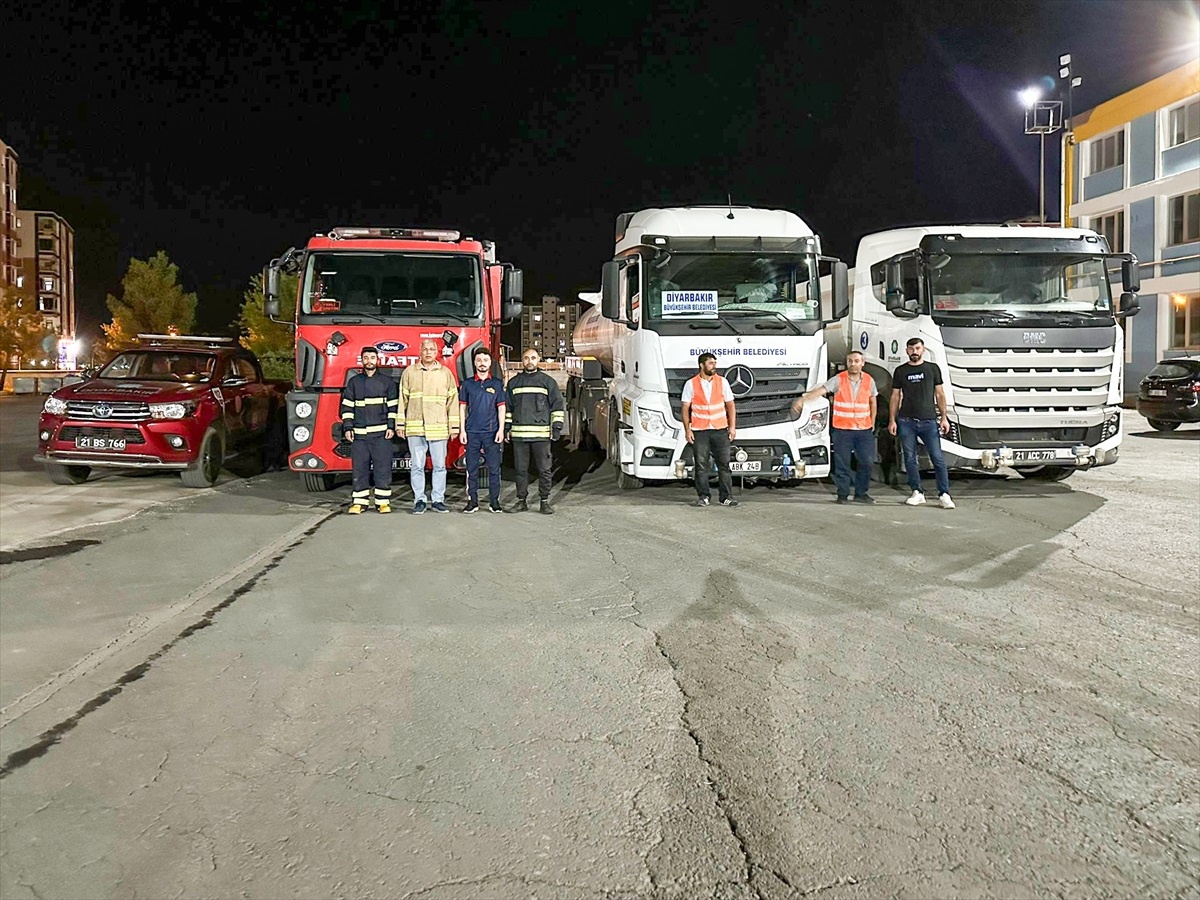 Diyarbakır Büyükşehir Belediyesi Hatay\'daki Orman Yangınına Destek Veriyor