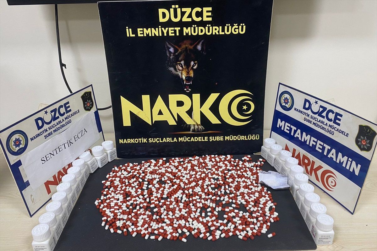 Düzce\'de Uyuşturucu Operasyonu: 2 Zanlı Tutuklandı