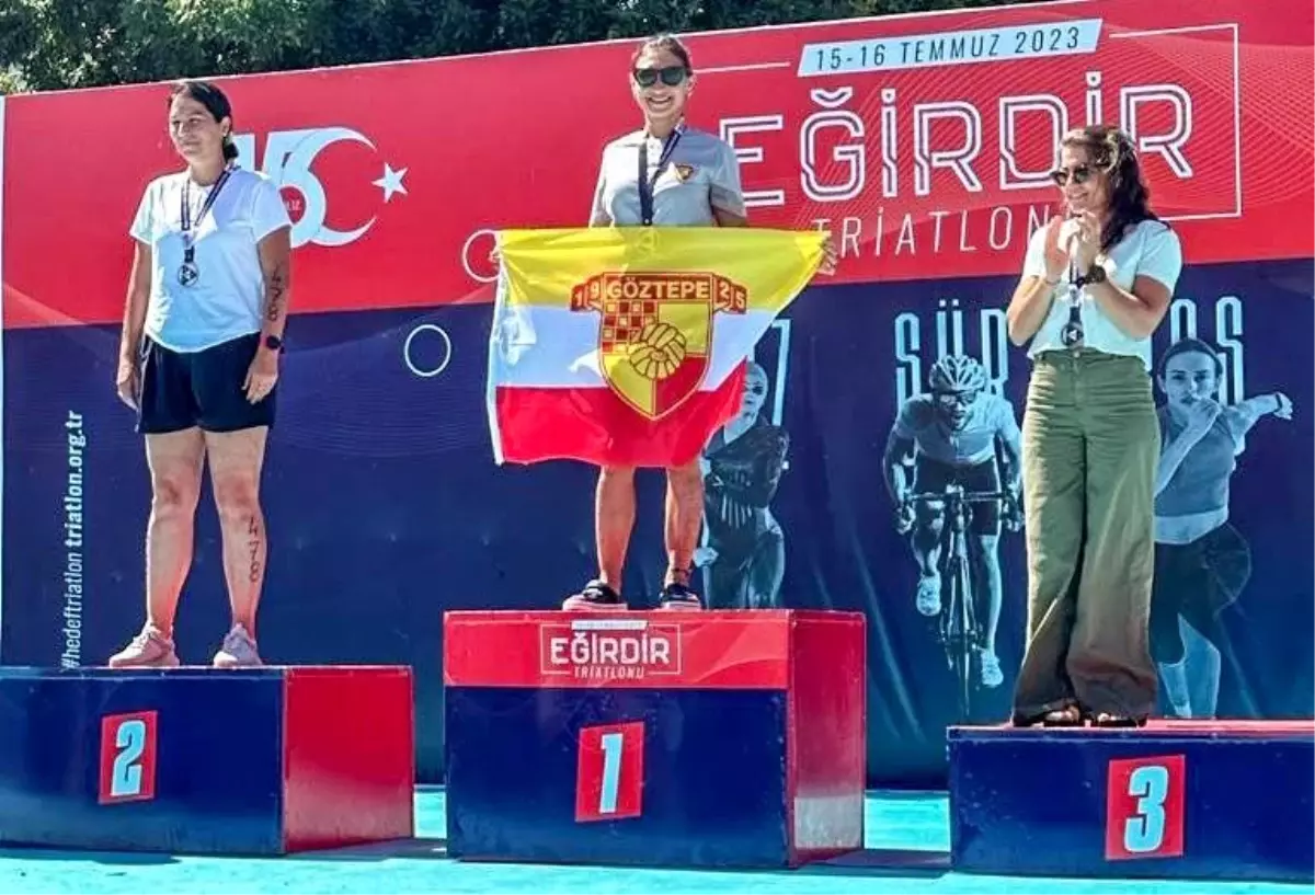 Göztepe Triatlon Takımı Eğirdir Triatlonu\'nda Başarılı