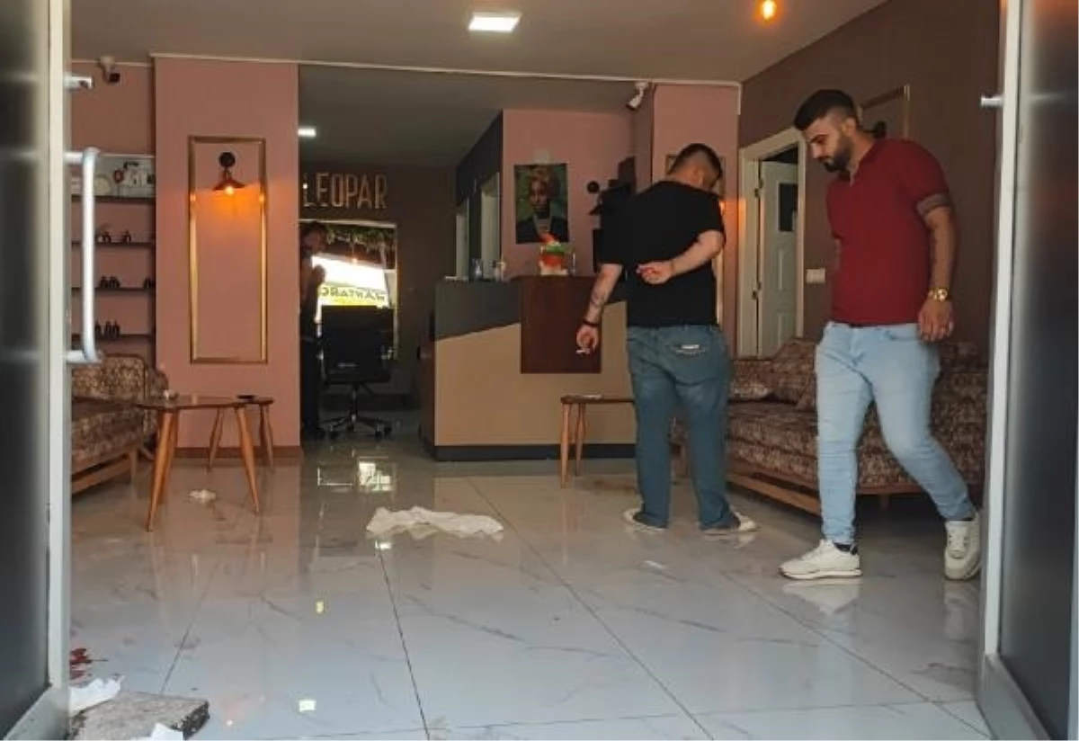 Adana\'da Güzellik Salonunda Silahlı Saldırı: 4 Yaralı