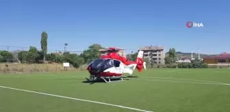 Hayat kurtaran ambulans helikopter Alucra'dan havalandı