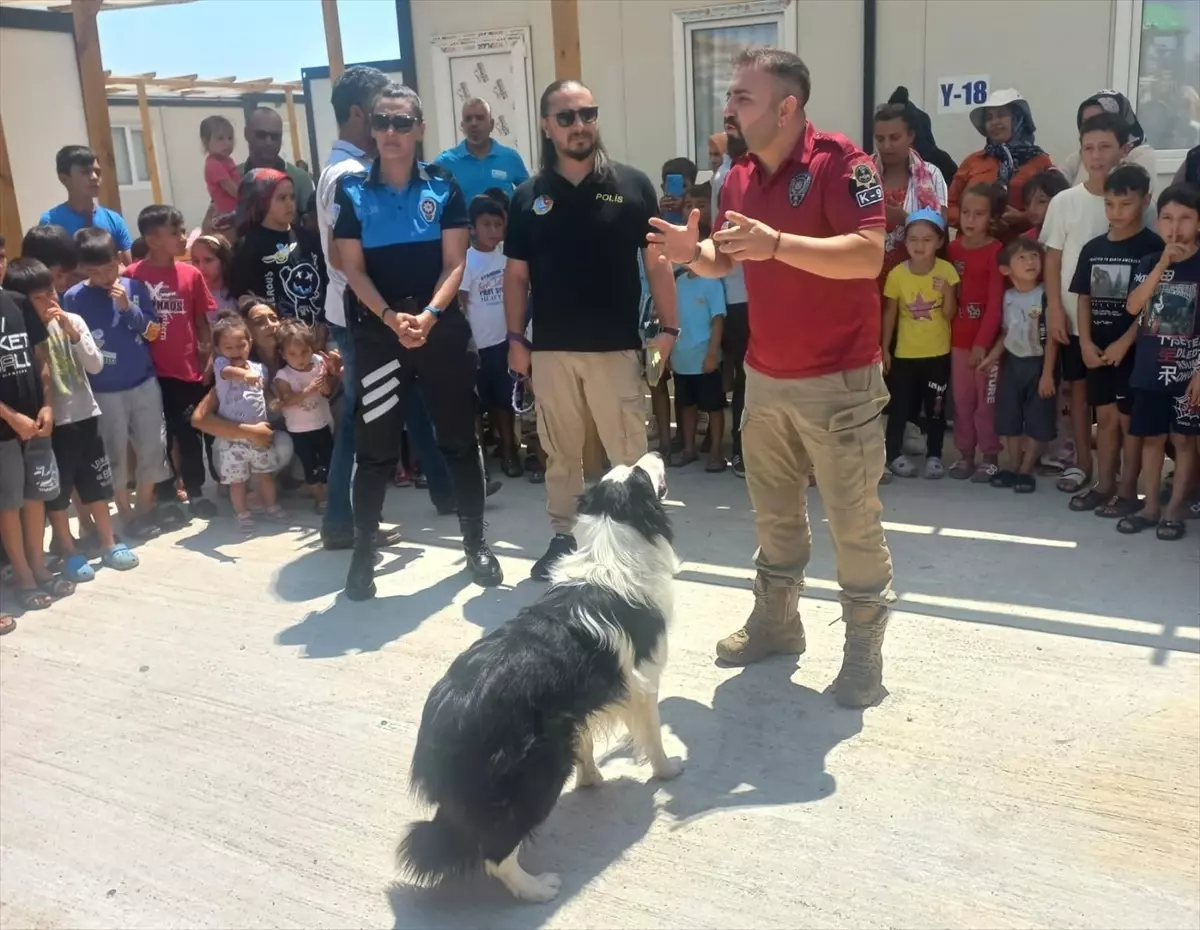 Kahramanmaraş\'ta konteyner kentte kalan çocuklara eğlenceli etkinlikler düzenlendi