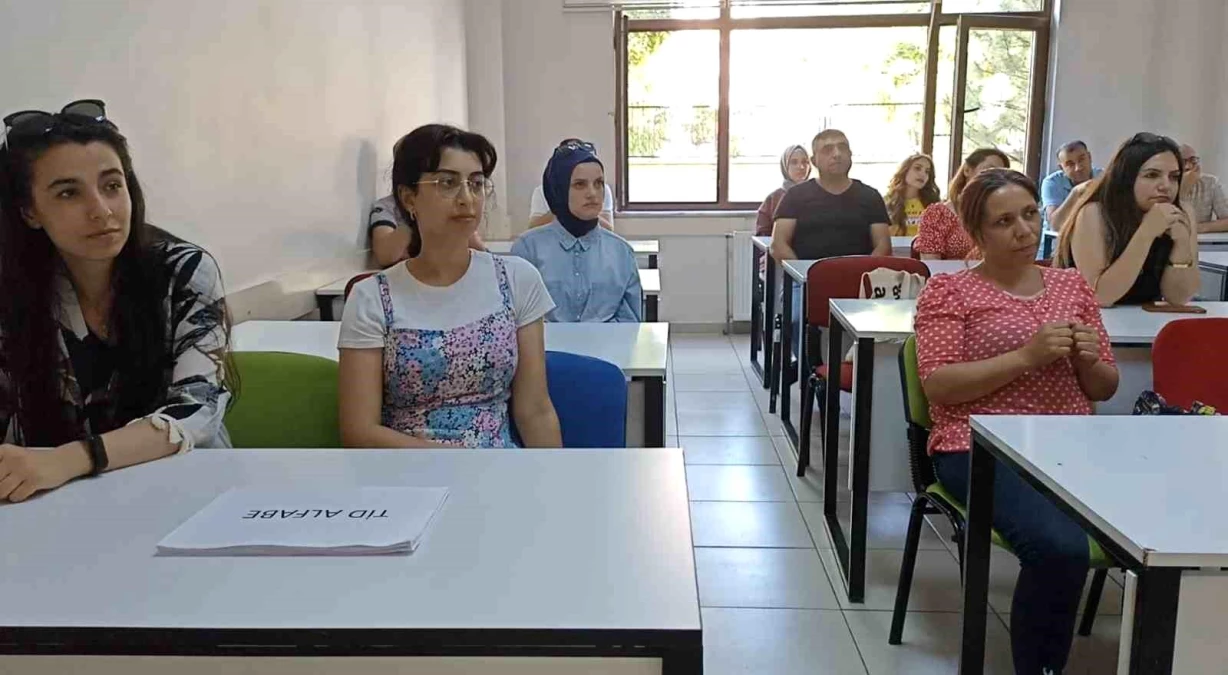 Kayseri Devlet Hastanesi Personeline Türk İşaret Dili Eğitimi