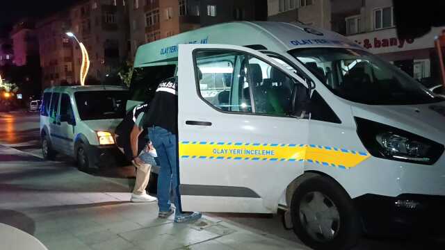 Kocaeli'de genç adam parkta ölü bulundu Kocaeli'de genç adam parkta ölü bulundu