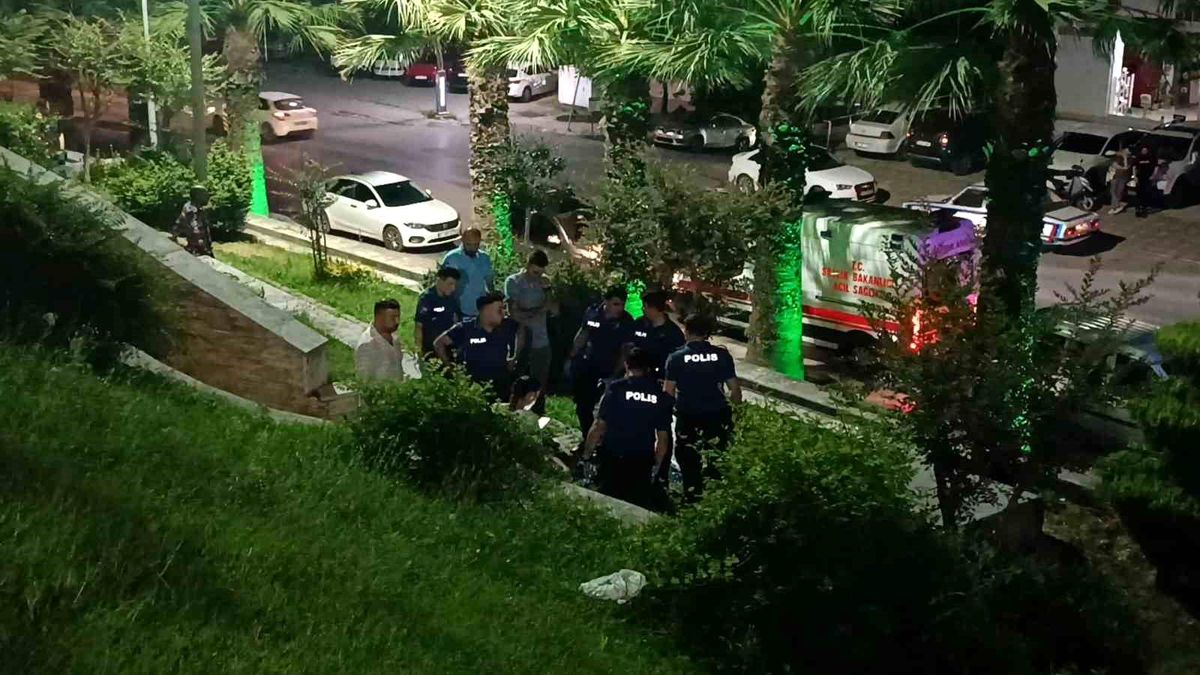 Gebze\'de parkta başından vurulmuş halde ölü bulunan genç adam