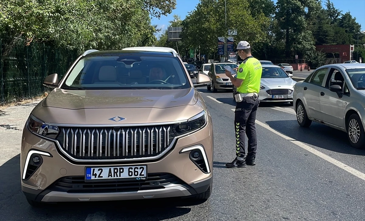 İstanbul Sarıyer\'de Dron Destekli Trafik Denetiminde Cezai İşlem Uygulandı