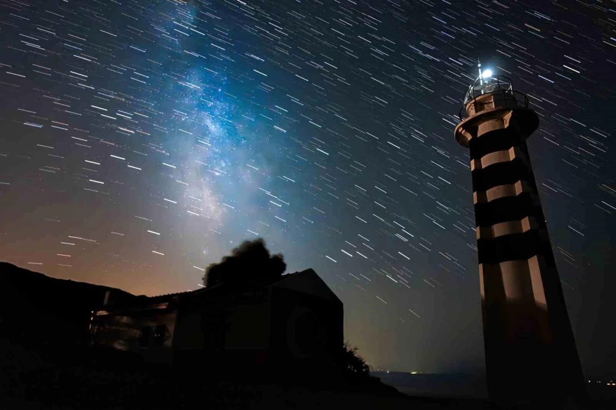İzmir Karaburun\'da Sarpıncık Deniz Feneri\'nde eşsiz fotoğraf şöleni