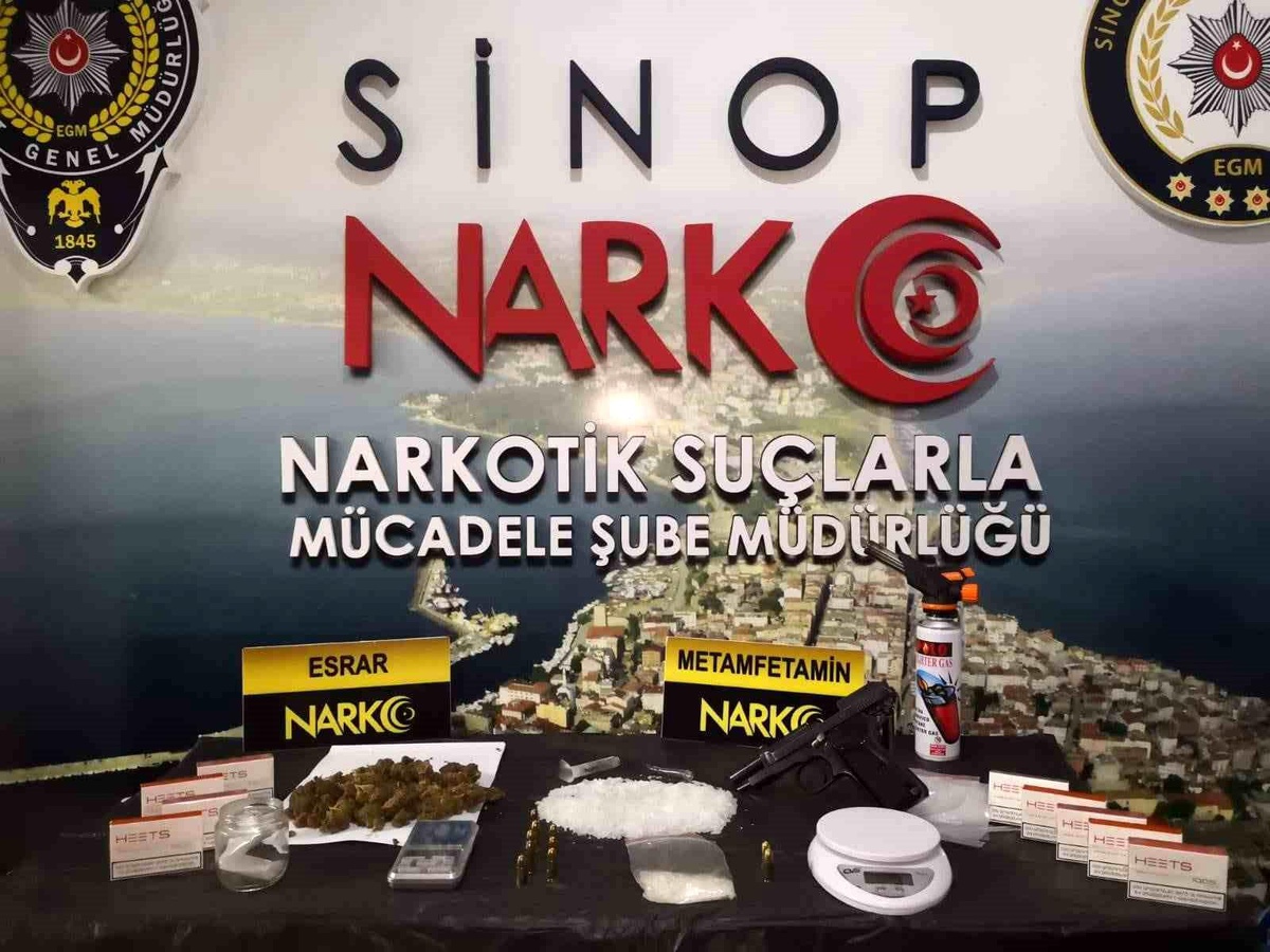 Sinop\'ta yapılan şok uygulamada uyuşturucu madde ele geçirildi, 2 kişi tutuklandı