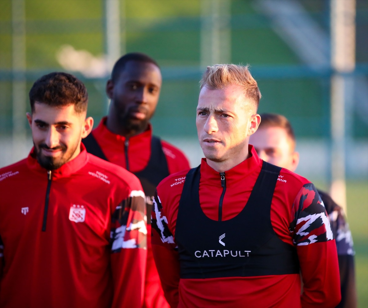 Demir Grup Sivasspor, Erzurum\'da ikinci etap kampına başladı