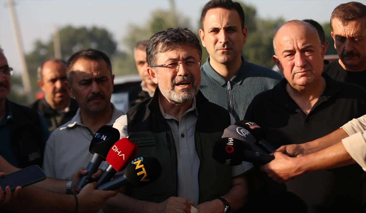 Çanakkale\'deki Orman Yangınında Sekiz Köy Etkilendi