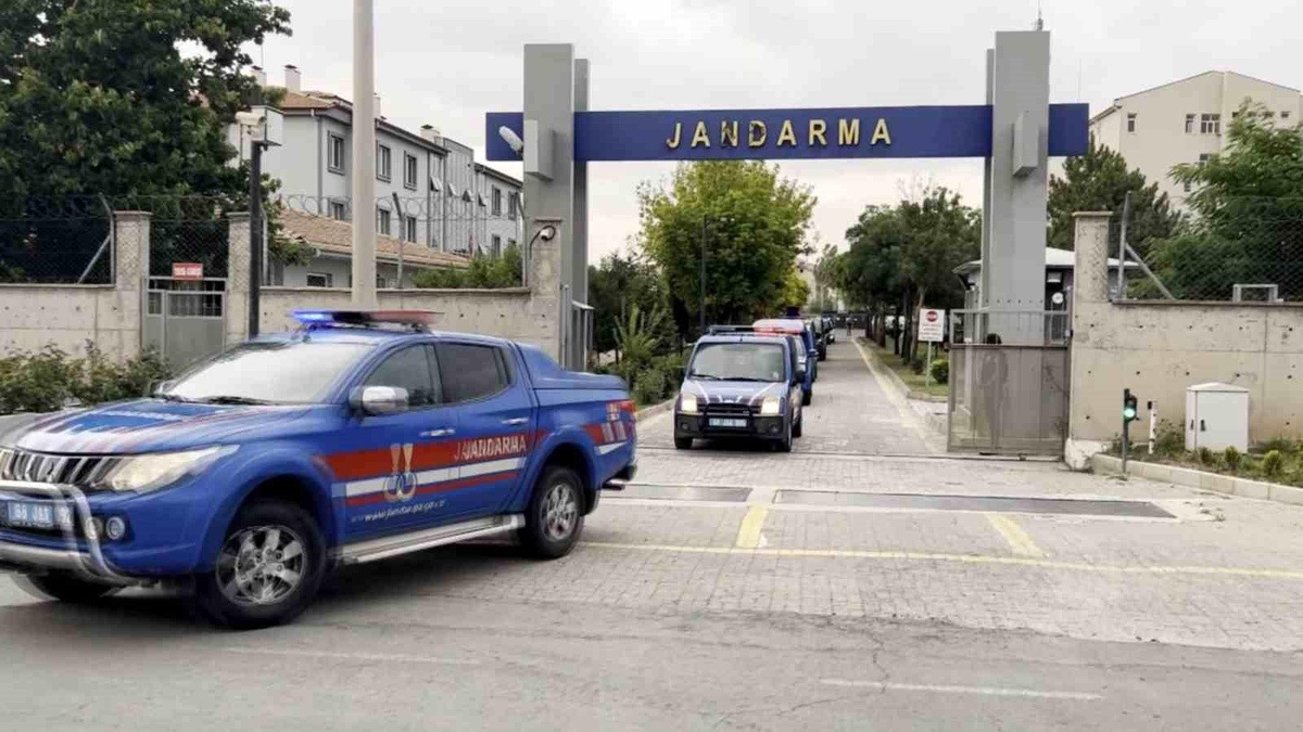 Aksaray\'da Tüfekli Maganda Suçüstü Yakalandı