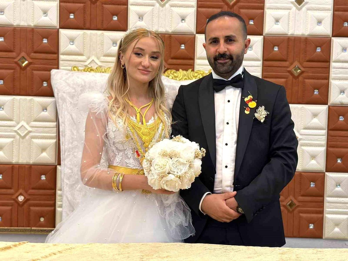 Yüksekovalı Diş Doktoru ile Ukraynalı Bankacı Yüksekova\'da Dünya Evine Girdi