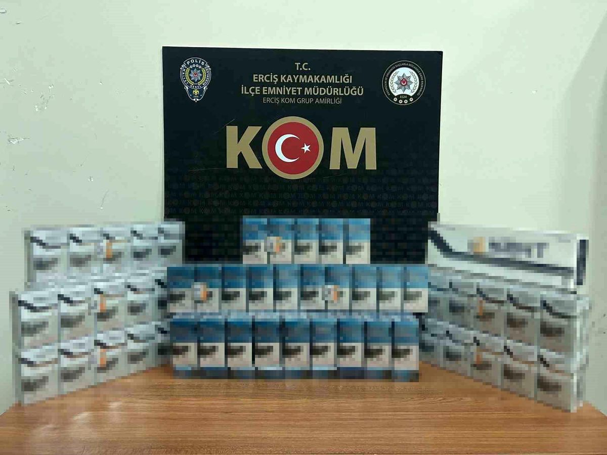 Van Emniyet Müdürlüğü\'nden Gümrük Kaçağı Malzemeler Ele Geçirildi