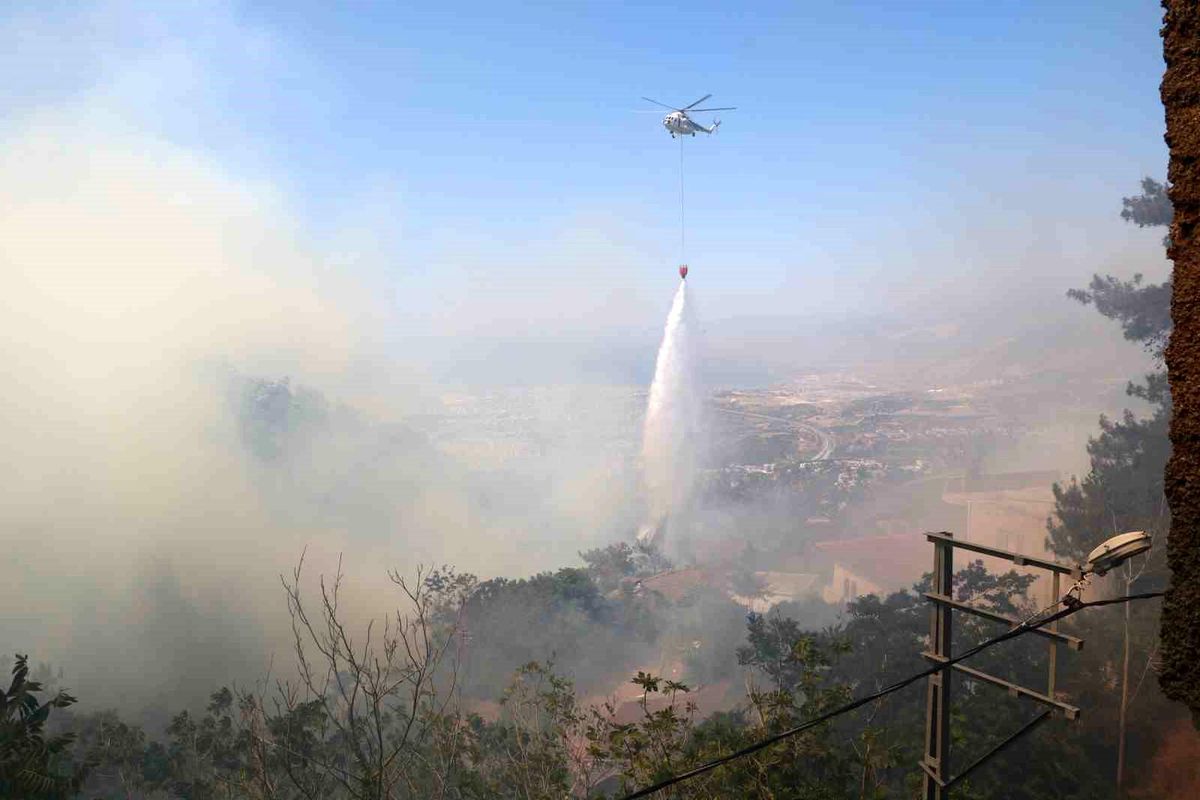 Hatay\'ın Belen ilçesindeki orman yangınında müdahale sürüyor