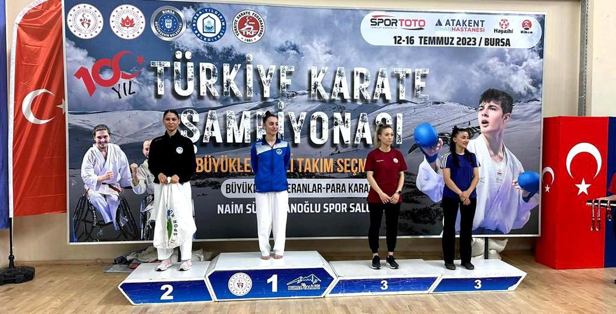 Sakarya Büyükşehir Belediyesi Spor Kulübü Karatecisi Zümra Rezzan İm Türkiye Büyükler Karate Şampiyonası\'nda İkinci Oldu