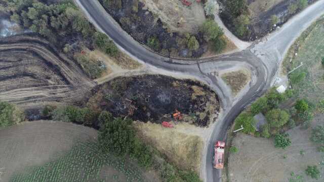 3 gündür orman yangınıyla mücadele eden Çanakkale havadan görüntülendi! Yemyeşil alanlar griye döndü 3 gündür orman yangınıyla mücadele eden Çanakkale havadan görüntülendi! Yemyeşil alanlar griye döndü
