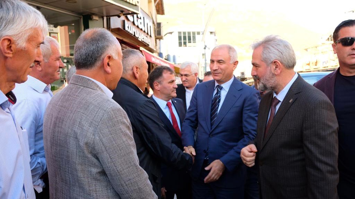 AK Parti Genel Başkanvekili Efkan Ala, İYİ Parti\'nin Benzin Bidonu Eylemini Eleştirdi