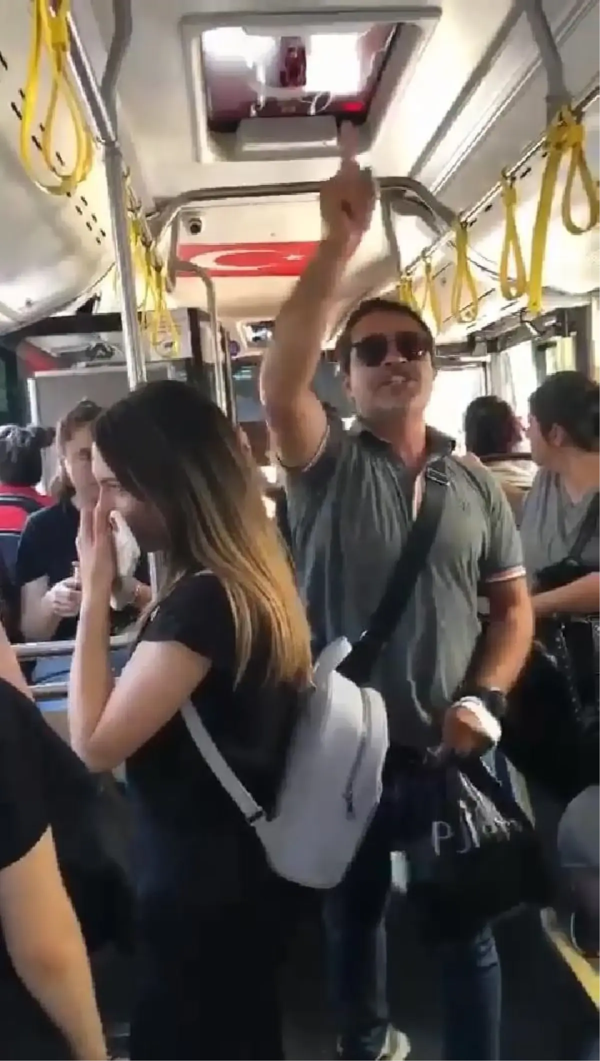 Antalya'da Özel Halk Otobüsünde Klima Tartışması