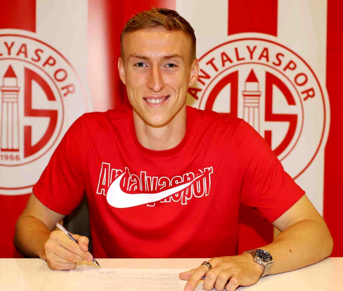 Antalyaspor, Adam Buksa\'yı kiraladı