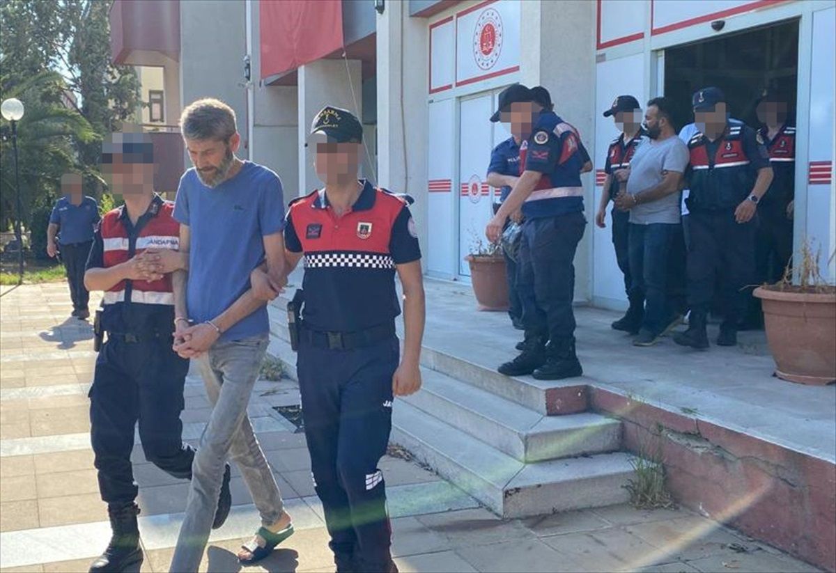 Aydın\'da araç dolandırıcılığı suç örgütüne operasyon: 11 kişi tutuklandı