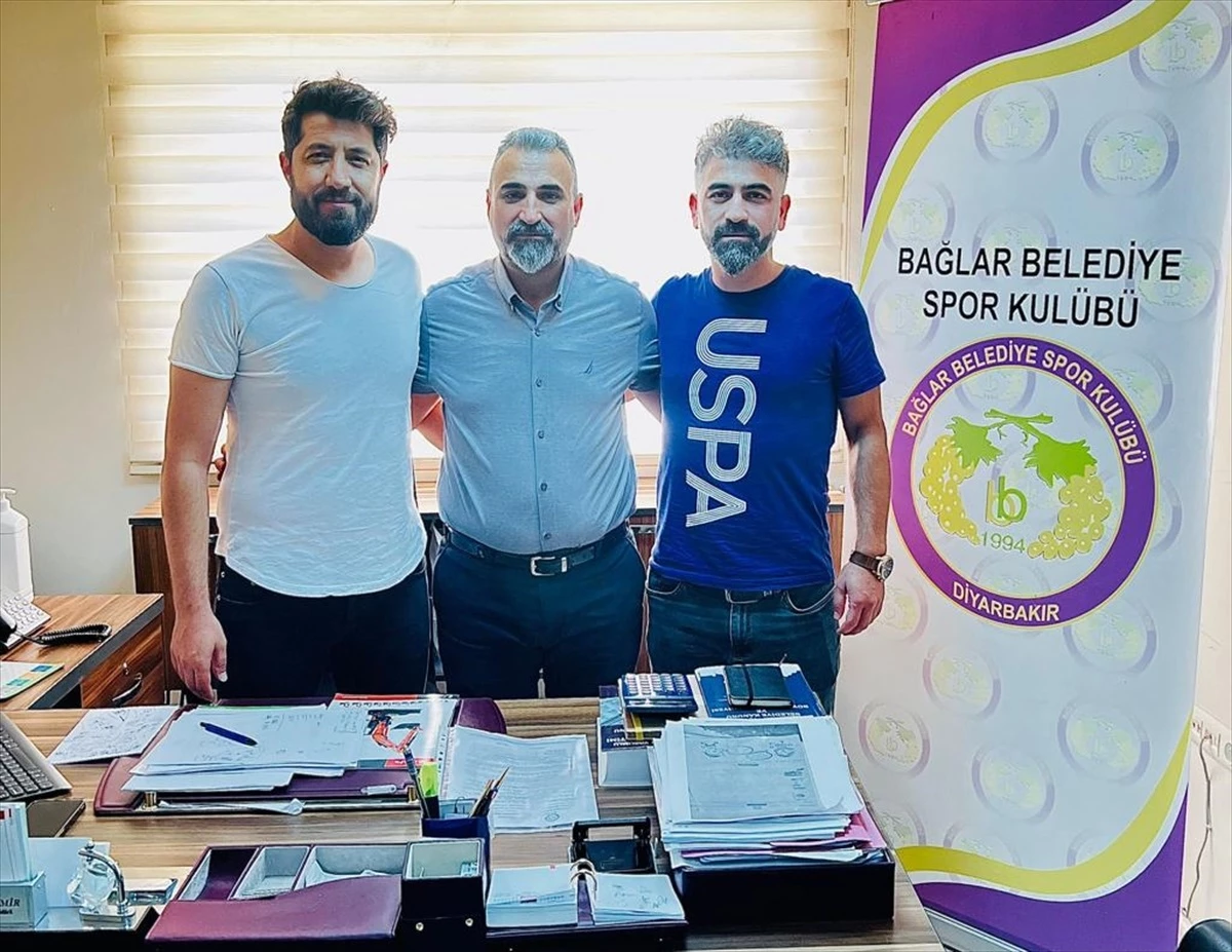 Bağlar Belediyespor, iç transferde 5 futbolcuyla anlaşma sağladı